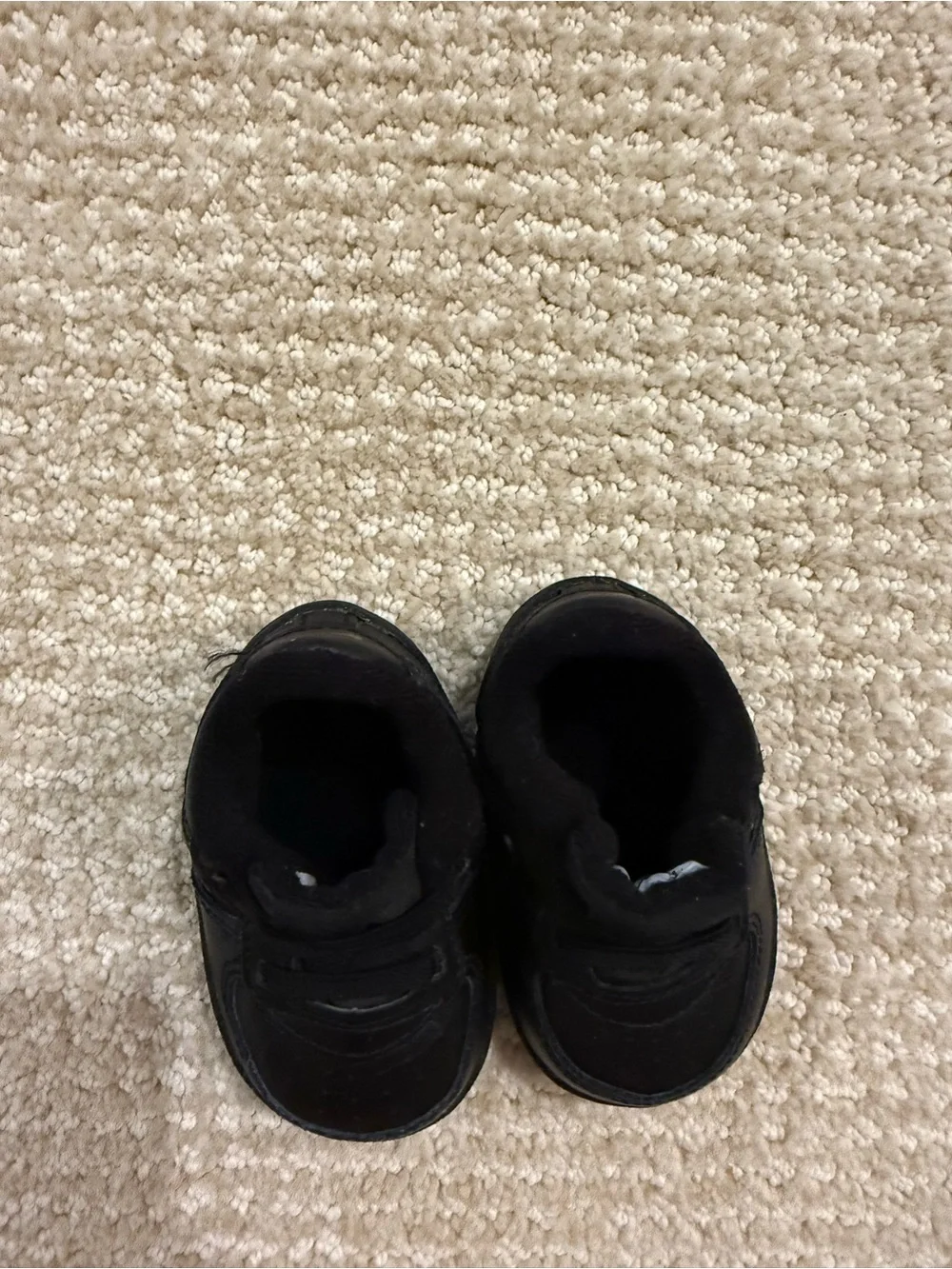 2C nike shoes
